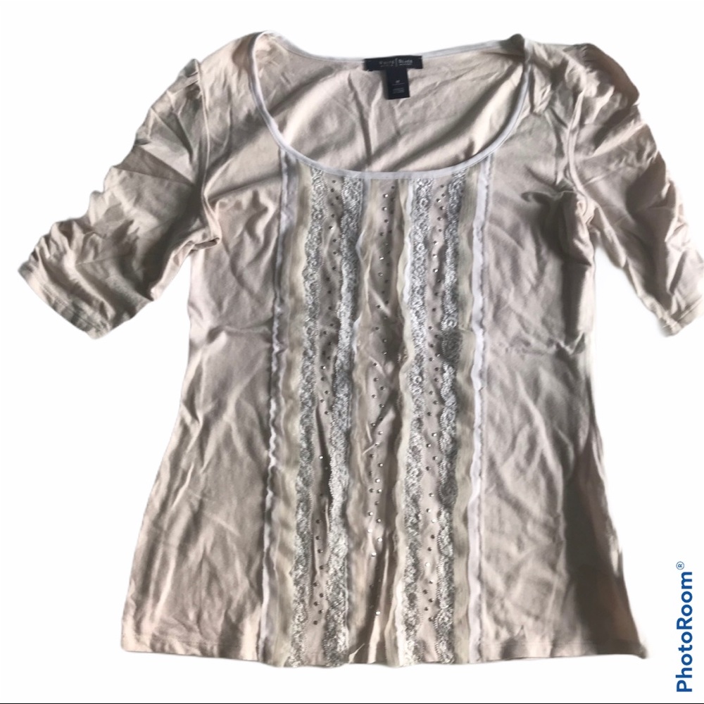 White House Black Market ruffle shirt medi…